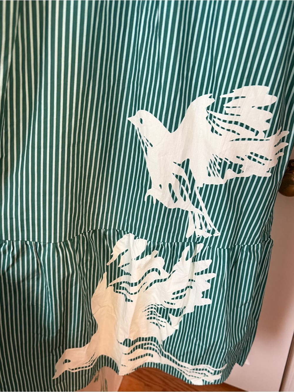 THE BETTINA TIERED SHIRT DRESS BY MAEVE Green Stripe with White Bird Motif NWT M - Picture 7 of 9
